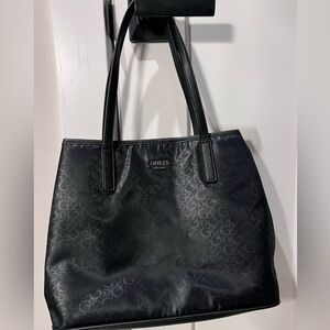 BRAND NEW GUESS PURSE!!